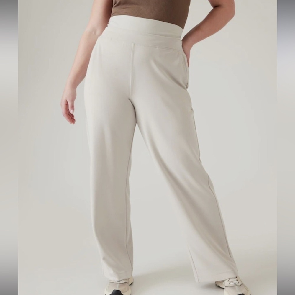 Athleta Beige Seasoft Pants Size 2X